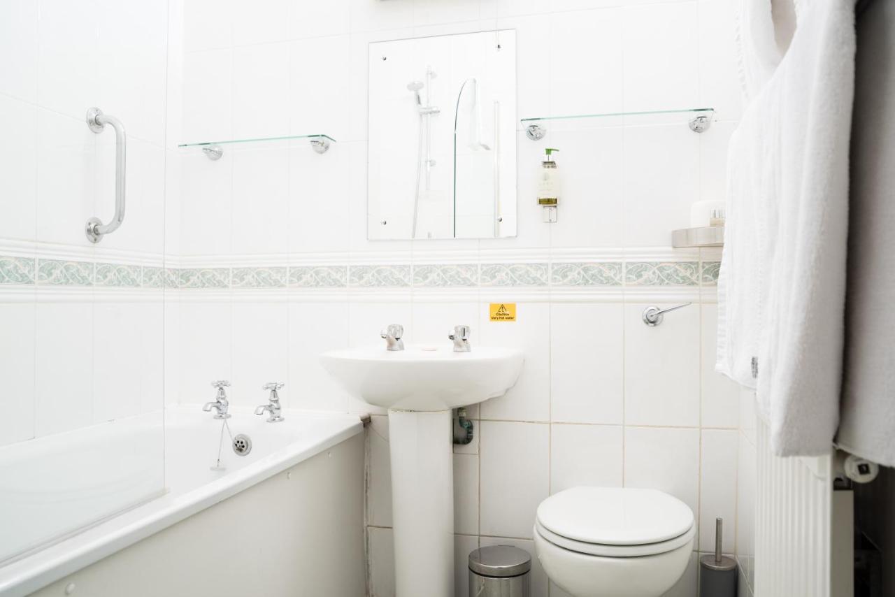 Chambre Familiale avec Salle de Bains Privative